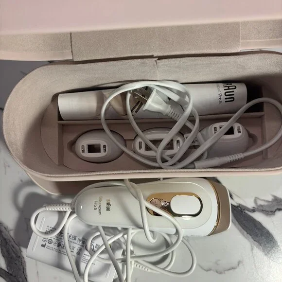 Braun Silk·expert Pro 5 IPL Hair Removal System – With Case & Attachments - Picture 2 of 2